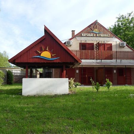 Napsugar Apartman Байя Екстериор снимка
